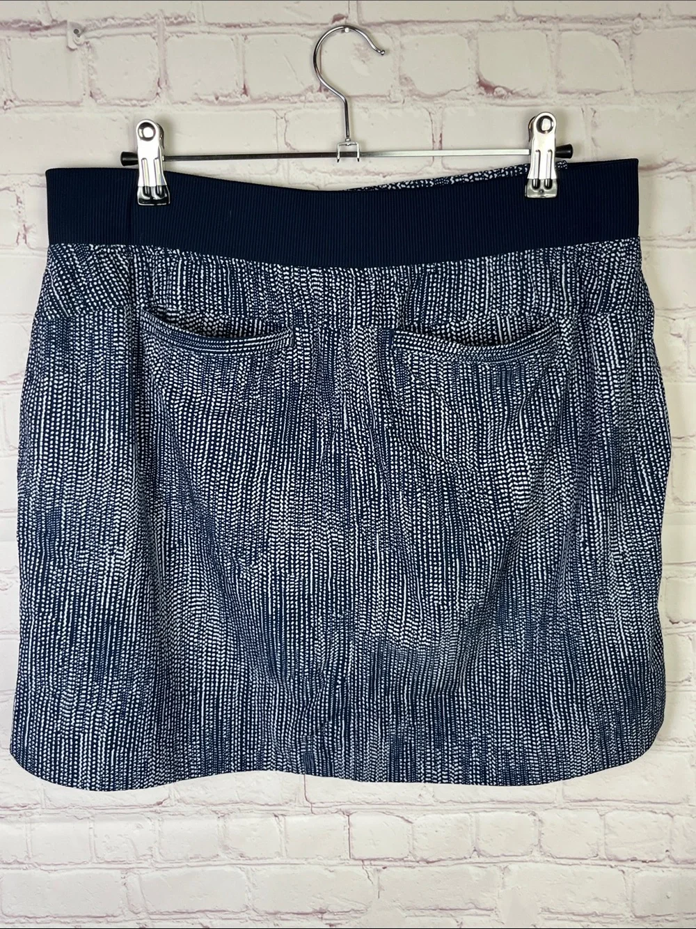 Athleta Midtown Stretch Blue and White Printed Skort